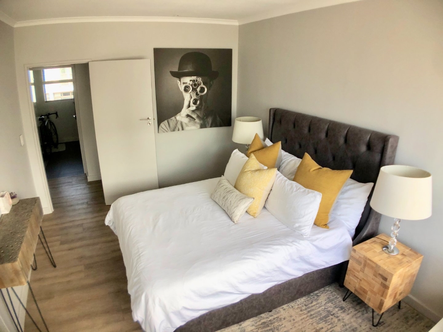 2 Bedroom Property for Sale in Sea Point Western Cape